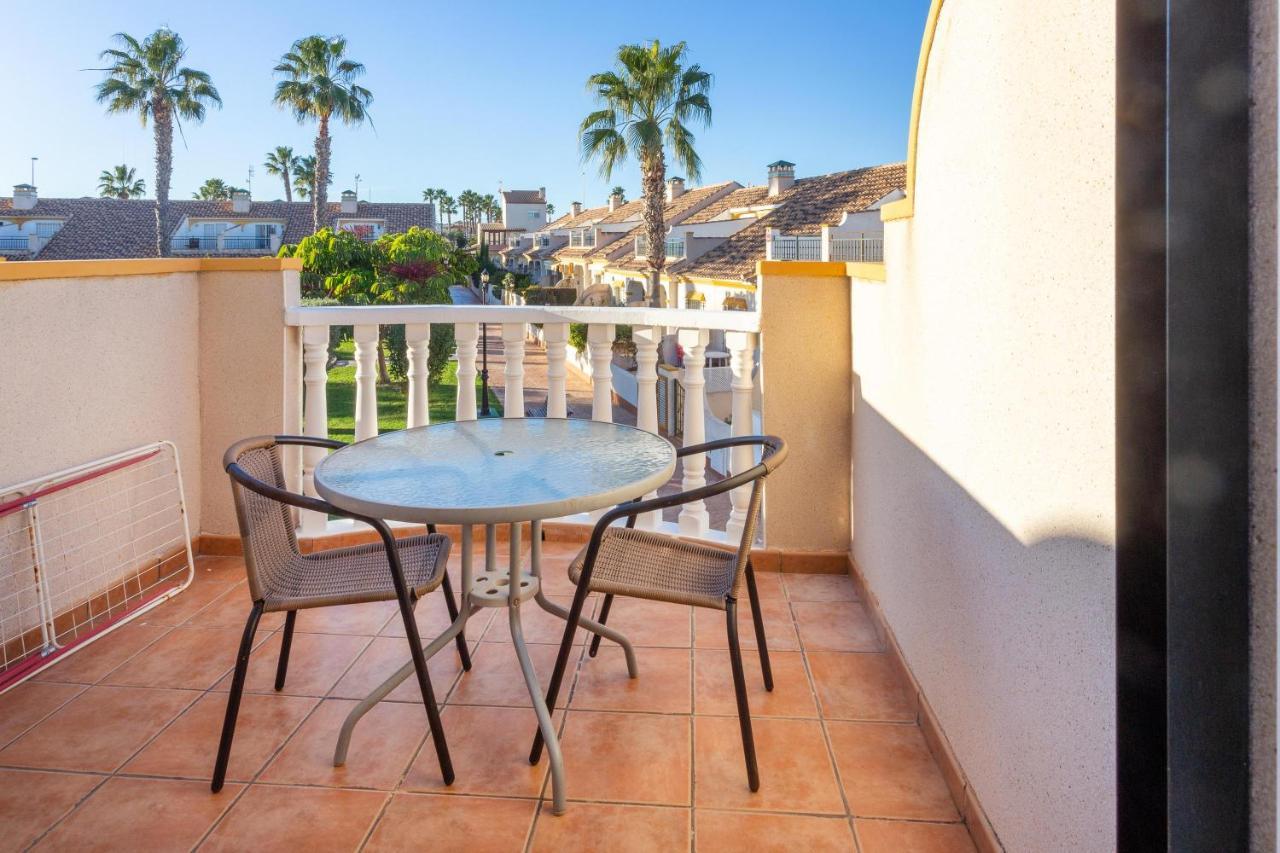 오리후엘라 Pool-Side Townhouse In Cabo Roig 빌라 외부 사진