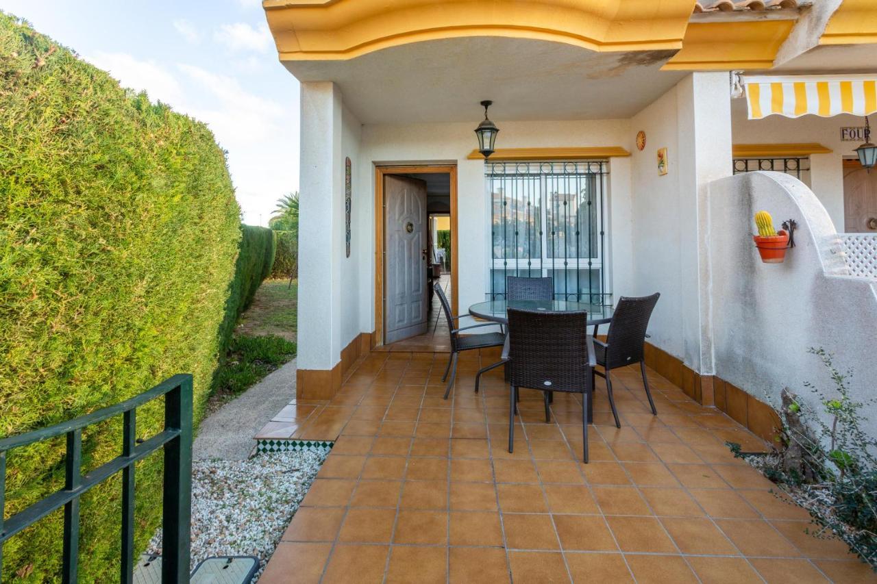 오리후엘라 Pool-Side Townhouse In Cabo Roig 빌라 외부 사진