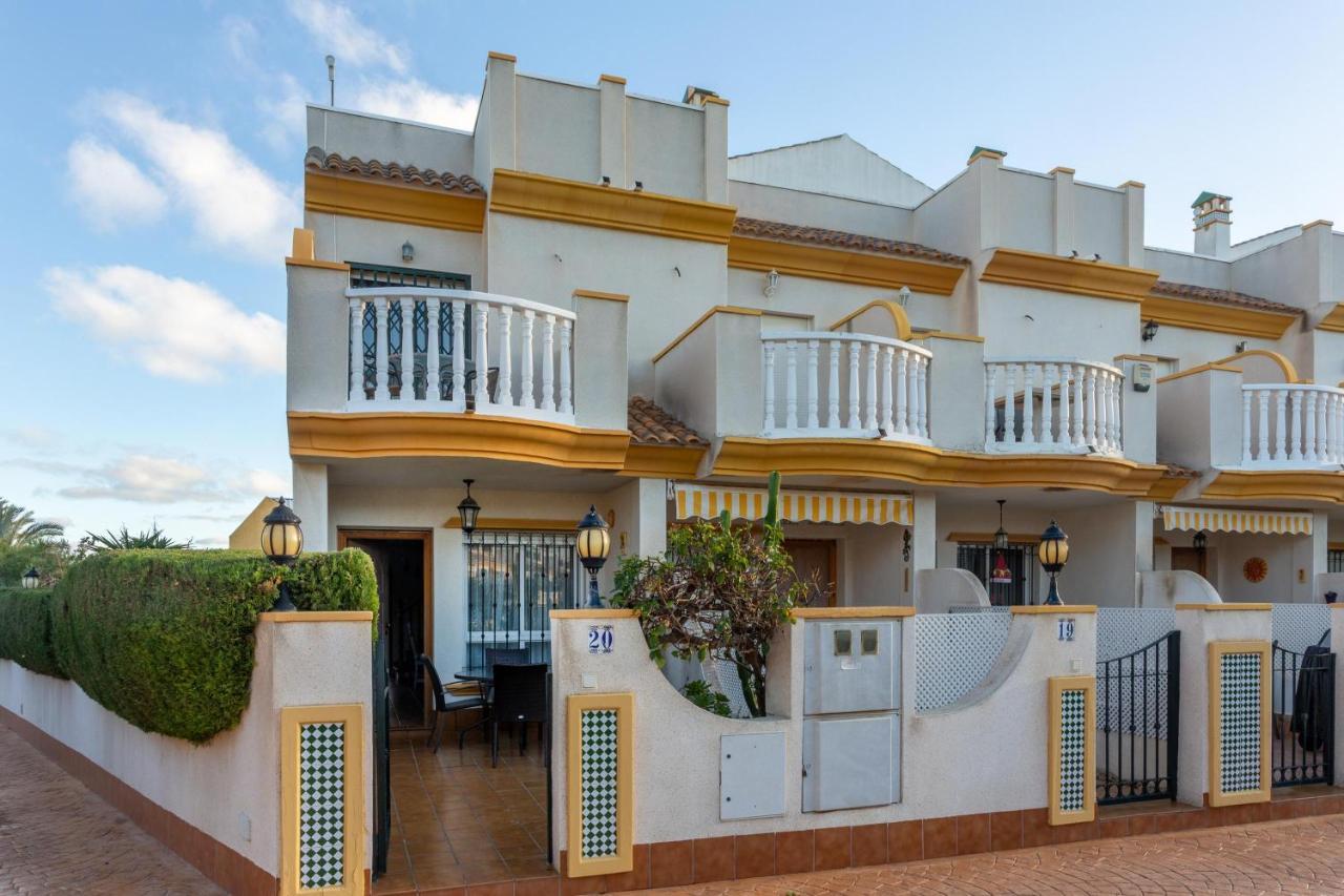 오리후엘라 Pool-Side Townhouse In Cabo Roig 빌라 외부 사진