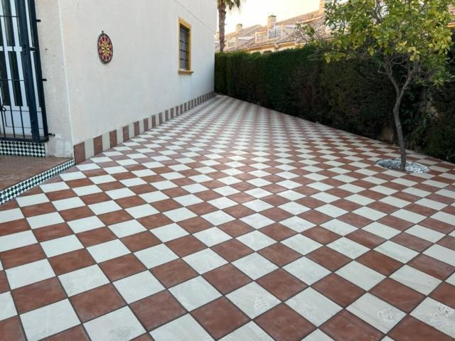 오리후엘라 Pool-Side Townhouse In Cabo Roig 빌라 외부 사진